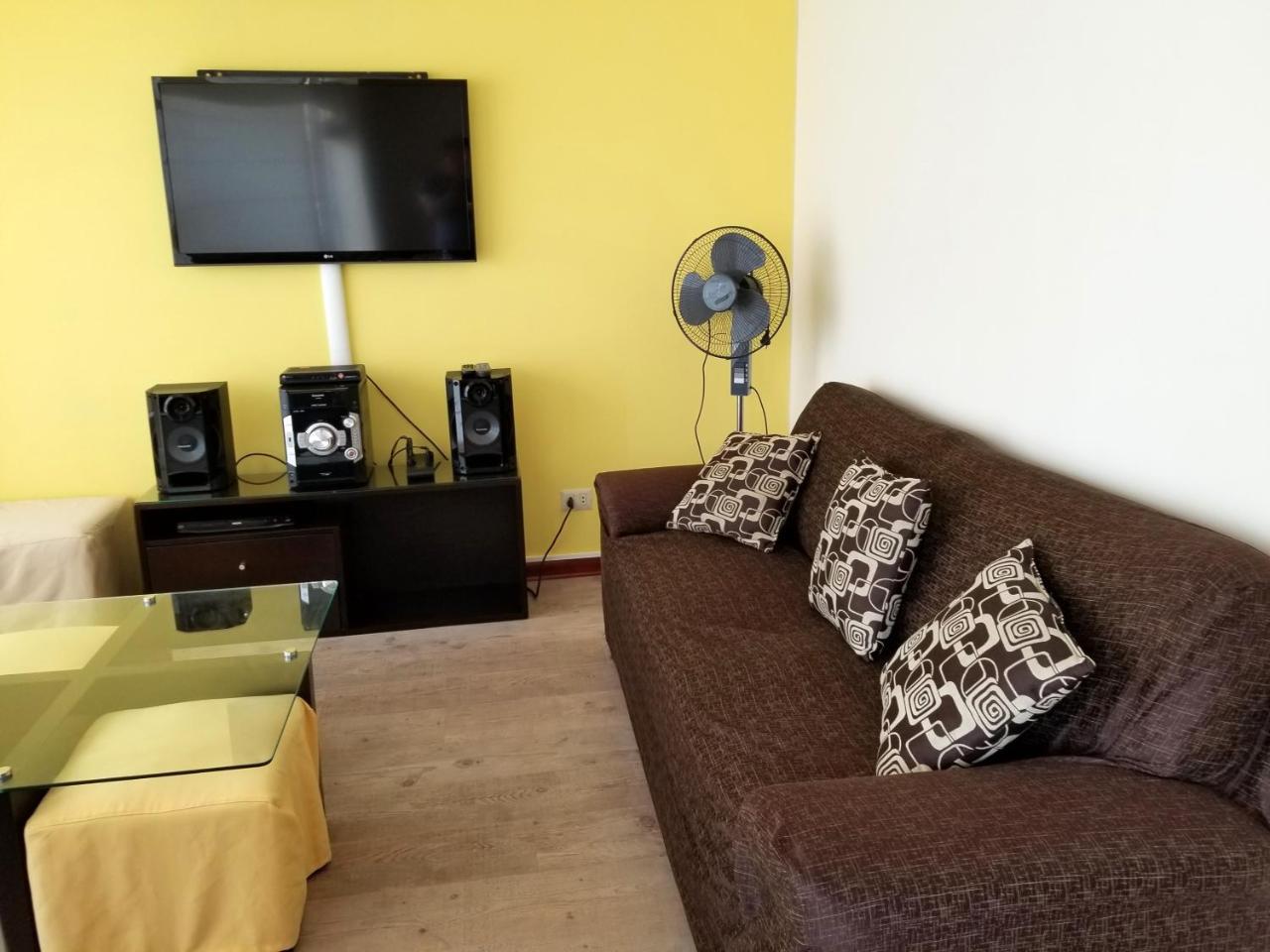 Miraflores Rentals Larcomar Лима Екстериор снимка